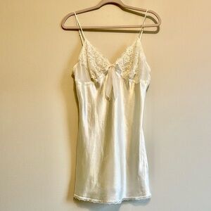 Maidenform Ivory Lace Chemise